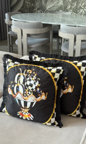 Çift Taraflı Baskılı Dekoratif Saçaklı Kırlent Kılıfı 43x43cm