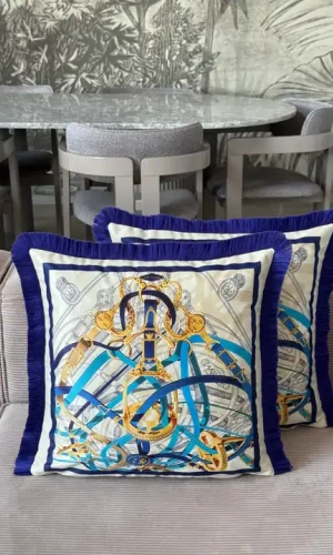 Çift Taraflı Baskılı Dekoratif Saçaklı Kırlent Kılıfı - Quen 43x43cm